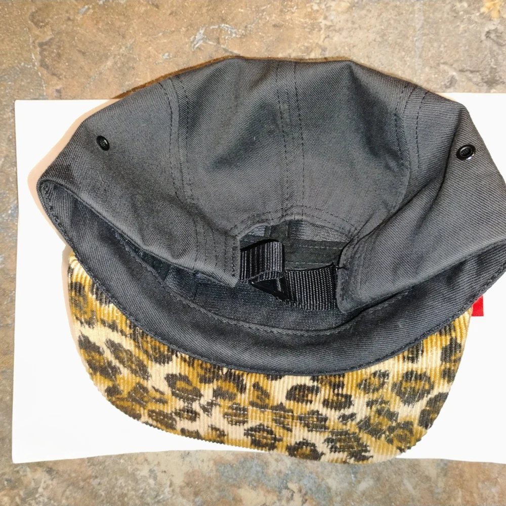 Supreme Men's Black Camp Cap with Leopard Brim - Picture 8 of 8